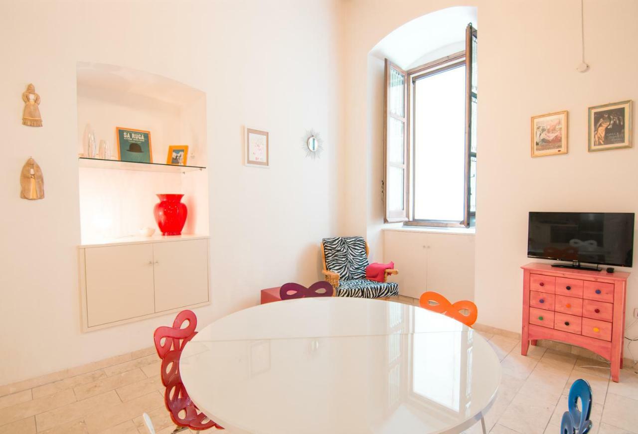 Modern Apartment In Historic Building Cagliari Exterior photo