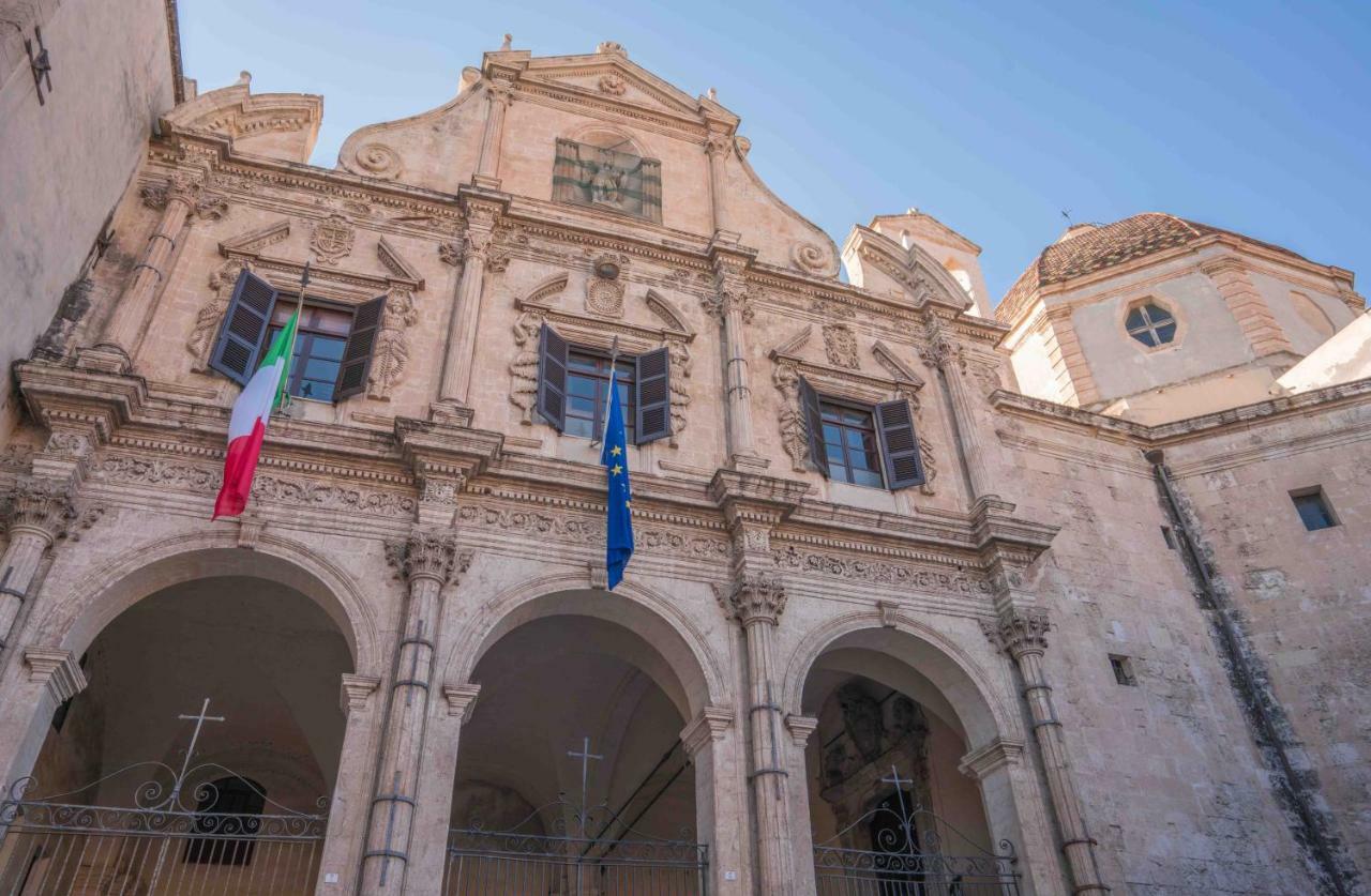 Modern Apartment In Historic Building Cagliari Exterior photo